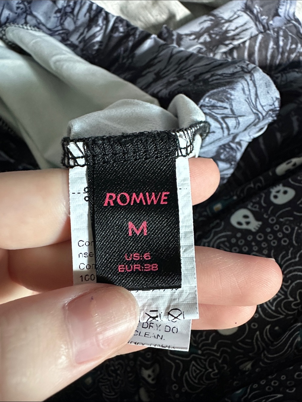 Women’s ROMWE Halloween Flare